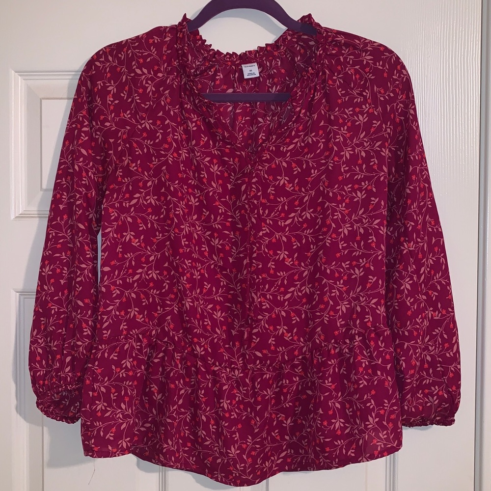 XS Old Navy Pink Floral Blouse